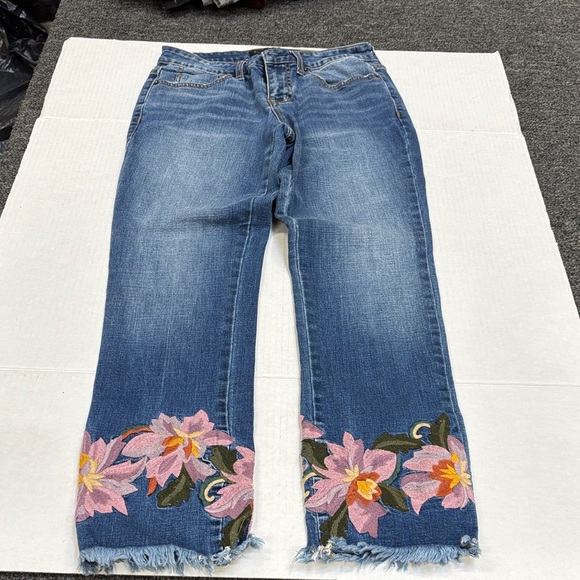 Aeropostale Denim - Floral Embroidered Blue Jeans (Aeropostale) Size 2